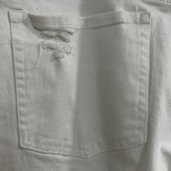 Terra & Sky White Distressed Crop Jeans - Picture 7 of 10